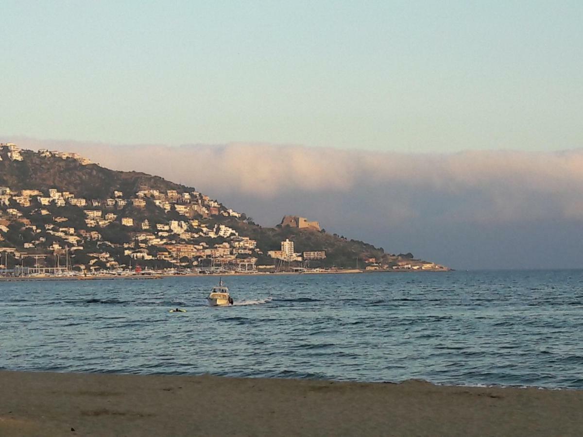 Residencia Platja De Roses Daire Dış mekan fotoğraf